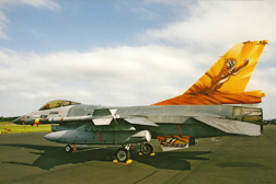 Lockheed Martin F-16 Fighting Falcon 31 Tigers at RAF Waddington Air Show 2003