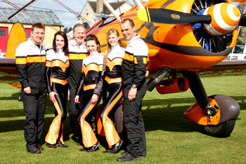 Breitling Team pilots - Martyn Carrington, Vic Norman, David Barrell and wing walking girls