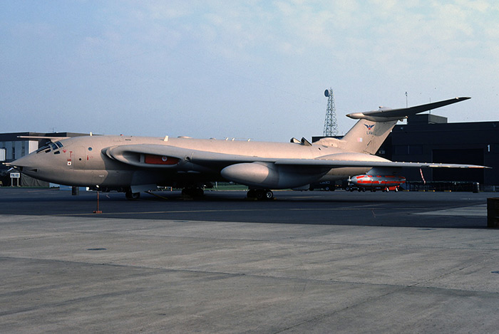 Victor K2 XH673 57 Squadron Mildenhall, June 1984. Image courtesy of Richard Andrews
